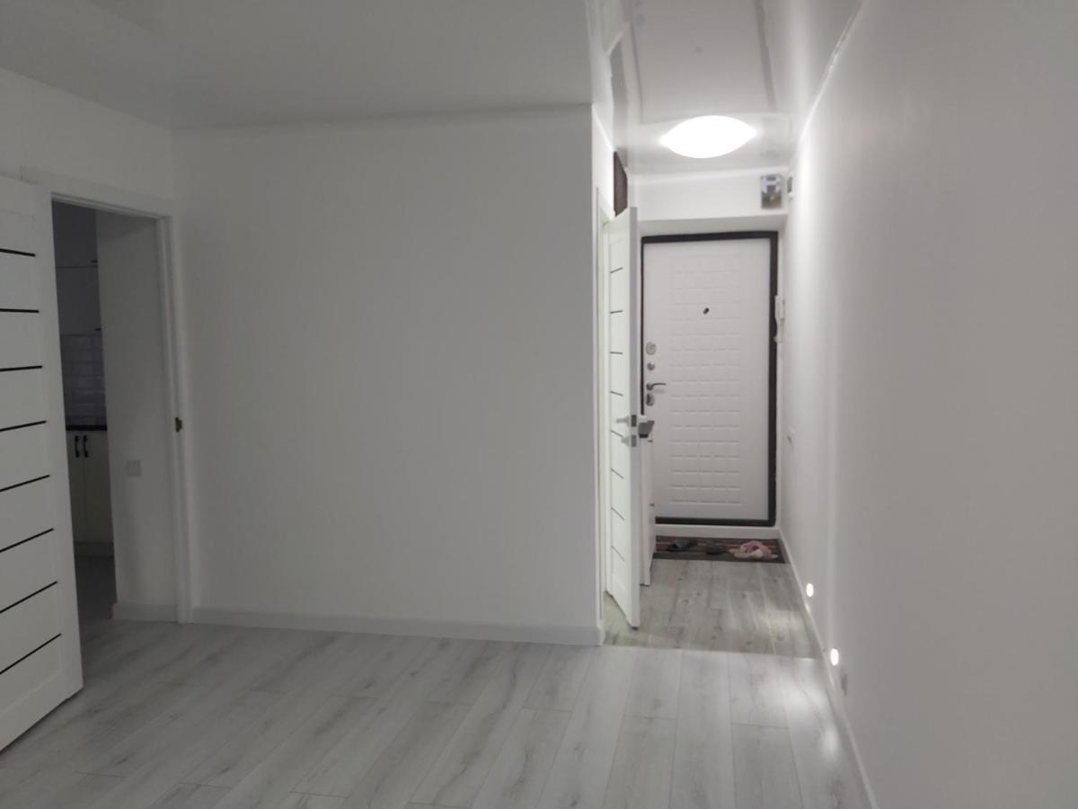 2-Х Комнатная Квартира Taraz Extérieur photo