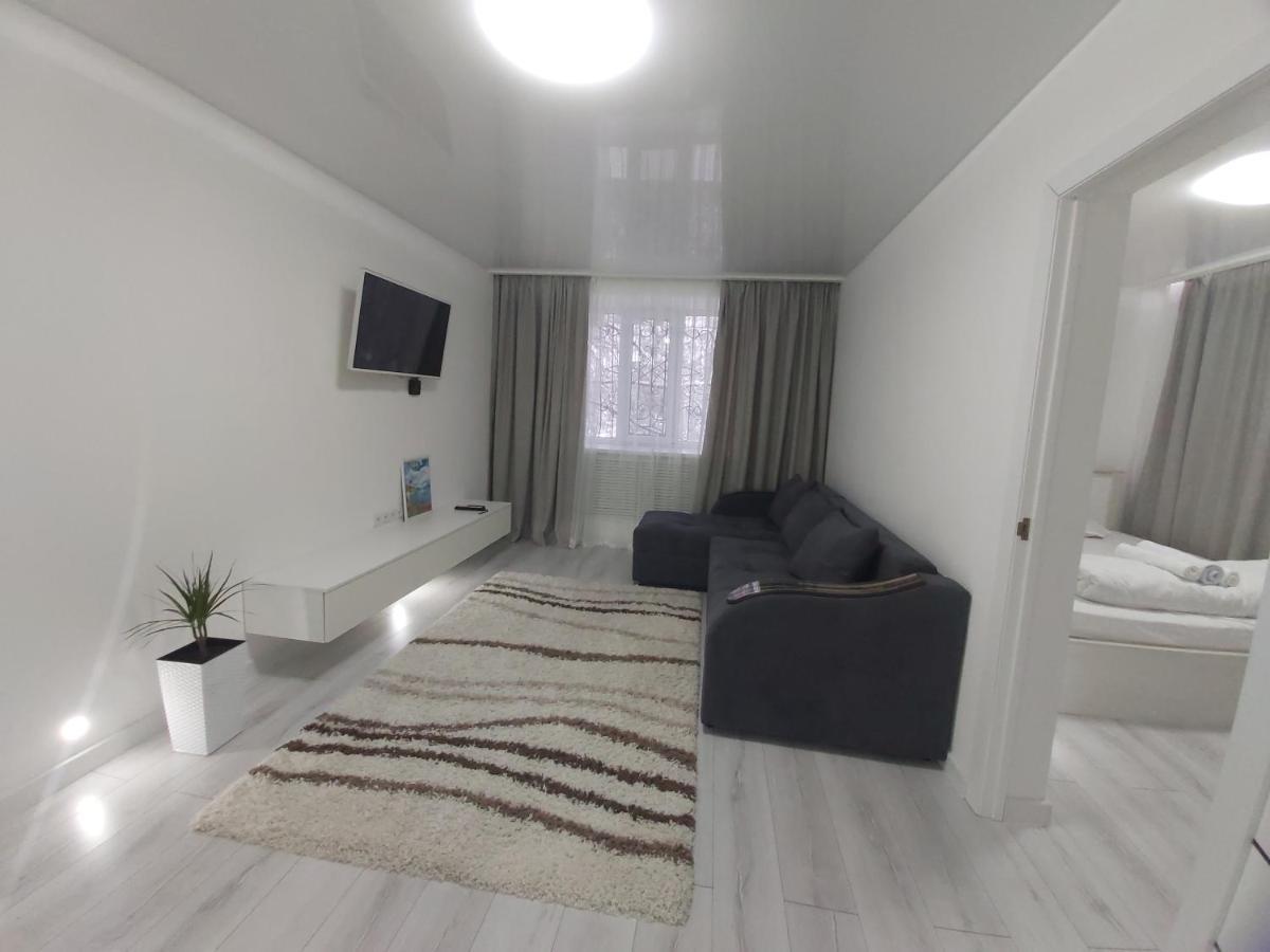 2-Х Комнатная Квартира Taraz Extérieur photo