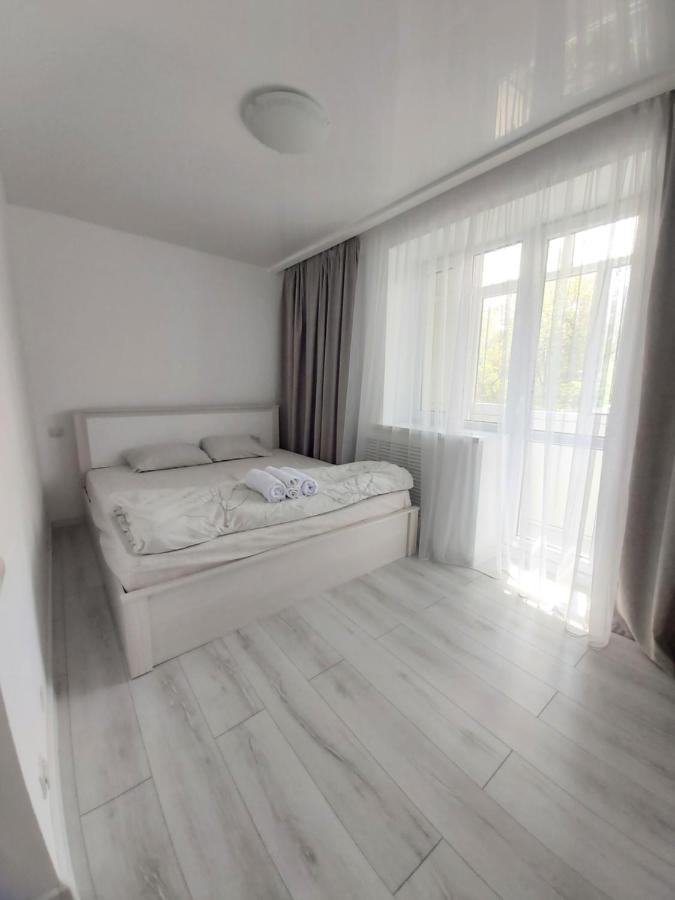 2-Х Комнатная Квартира Taraz Extérieur photo