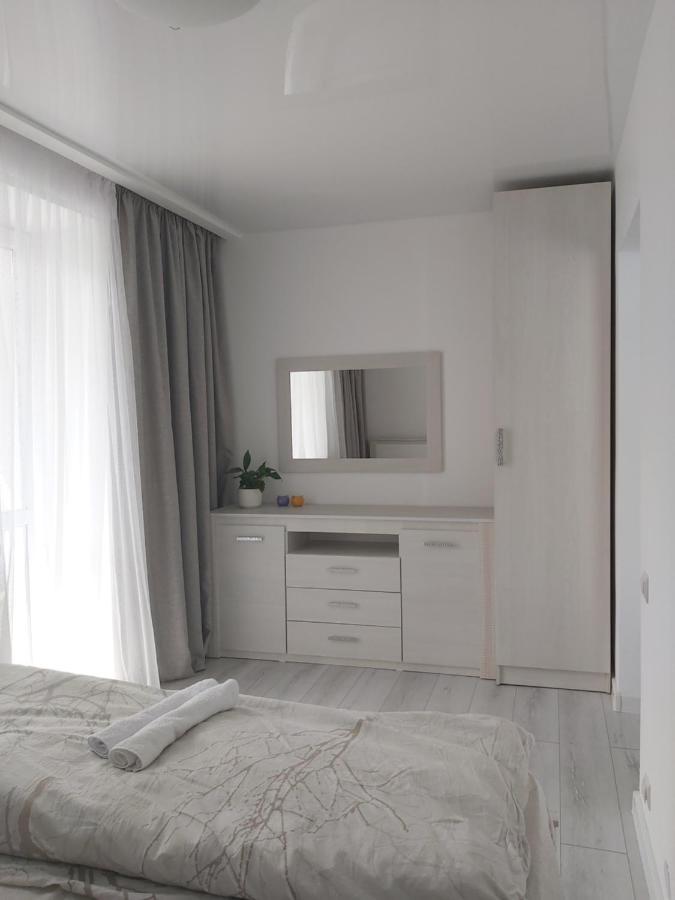 2-Х Комнатная Квартира Taraz Extérieur photo